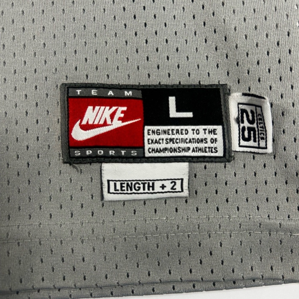 Nike Youth Large 14-16 Grey Boston Celtics Walker 8‎ Perforated NBA Jersey - Picture 3 of 9
